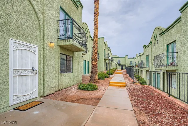 $211,500 | 7054 Burcot Avenue, Unit G40, Las Vegas, NV 89156