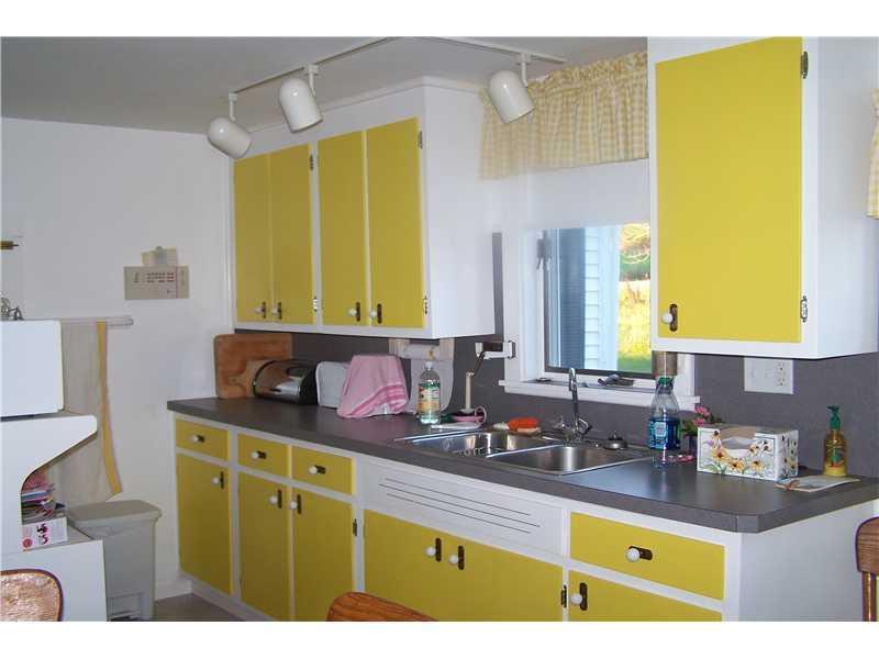 569 Rutland Road Newport, ME 04953 - Photo 4 of 10 Kitchen.
