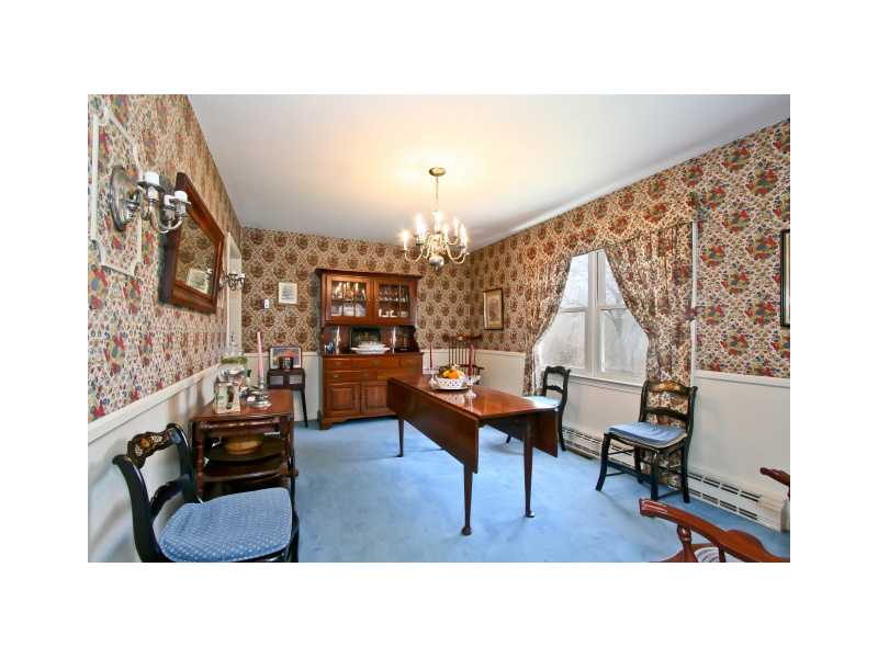 90 Blueberry Lane Jamestown, RI 02835 - Photo 6 of 8 Dining Room.
