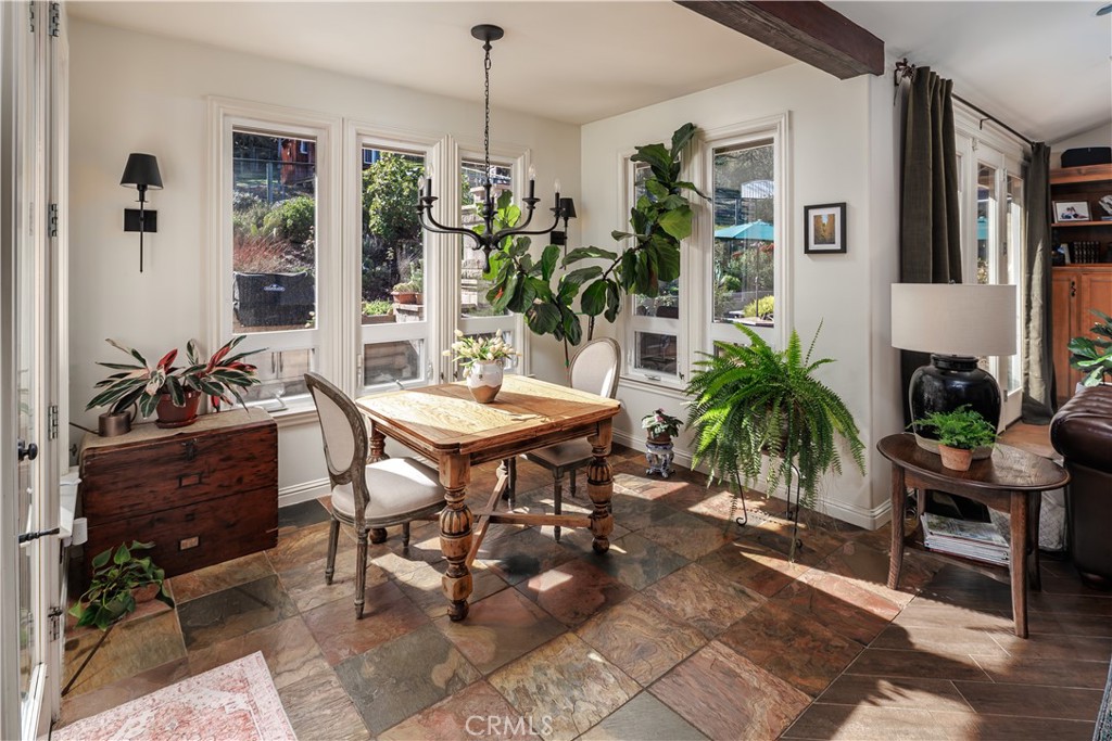 6400 San Gabriel Road Atascadero, CA 93422 - Photo 22 of 50 a view of a livingroom with furniture and window