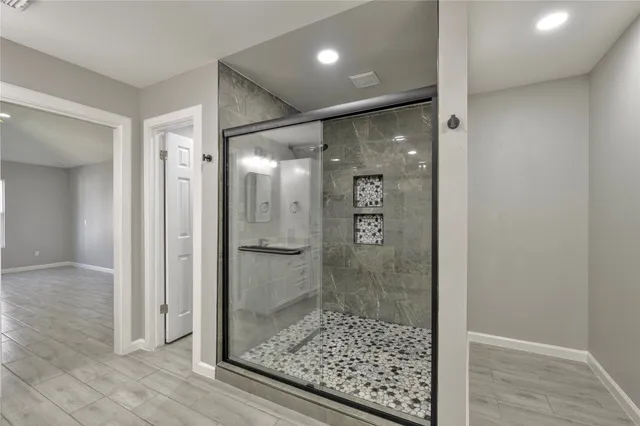 $2,400 | 10803 Braes Forest Drive, Houston, TX 77071