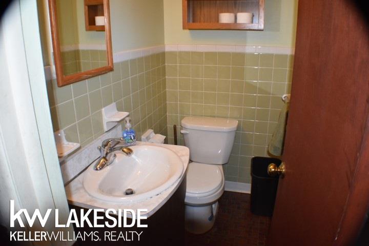 2088 Derby Road Birmingham, MI 48009 - Photo 13 of 28 31348962-12.JPG