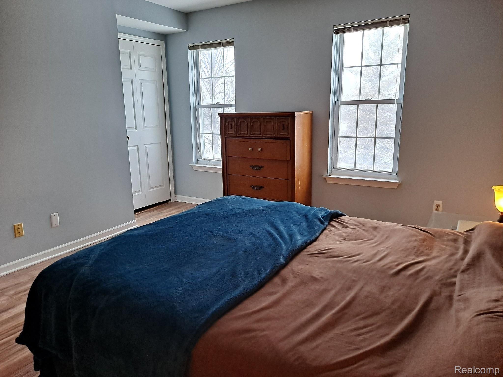 1655 Huntington Park, Unit D Rochester, MI 48309 - Photo 25 of 25 20220217_152955.jpg