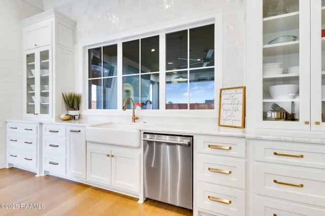 $5,800 | 105 Trailing Oaks Drive, Youngsville, LA 70592