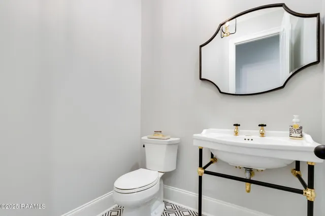 $5,800 | 105 Trailing Oaks Drive, Youngsville, LA 70592