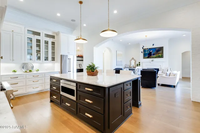 $5,800 | 105 Trailing Oaks Drive, Youngsville, LA 70592