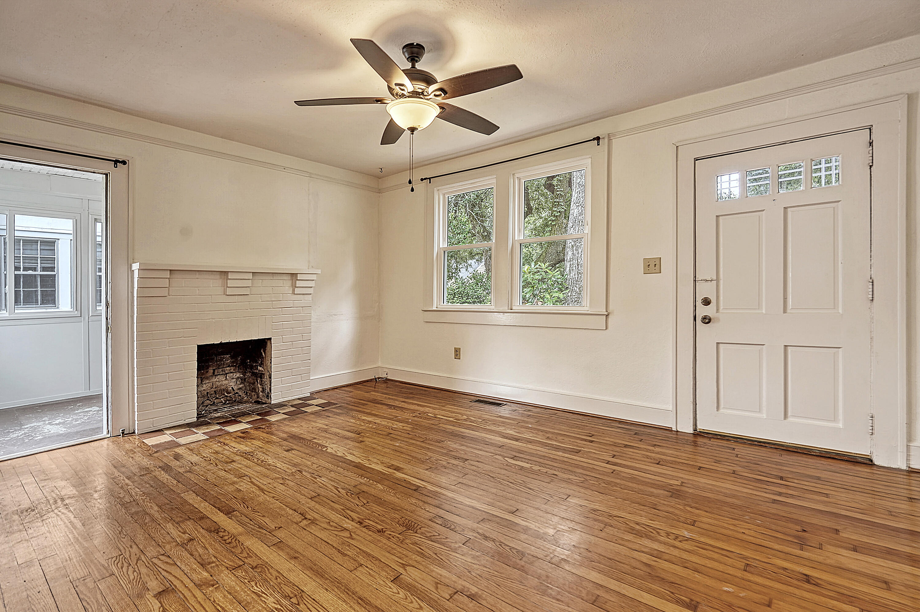 2162 Medway Road Charleston, SC 29412 - Photo 10 of 16 CREM_2162 Medway_018