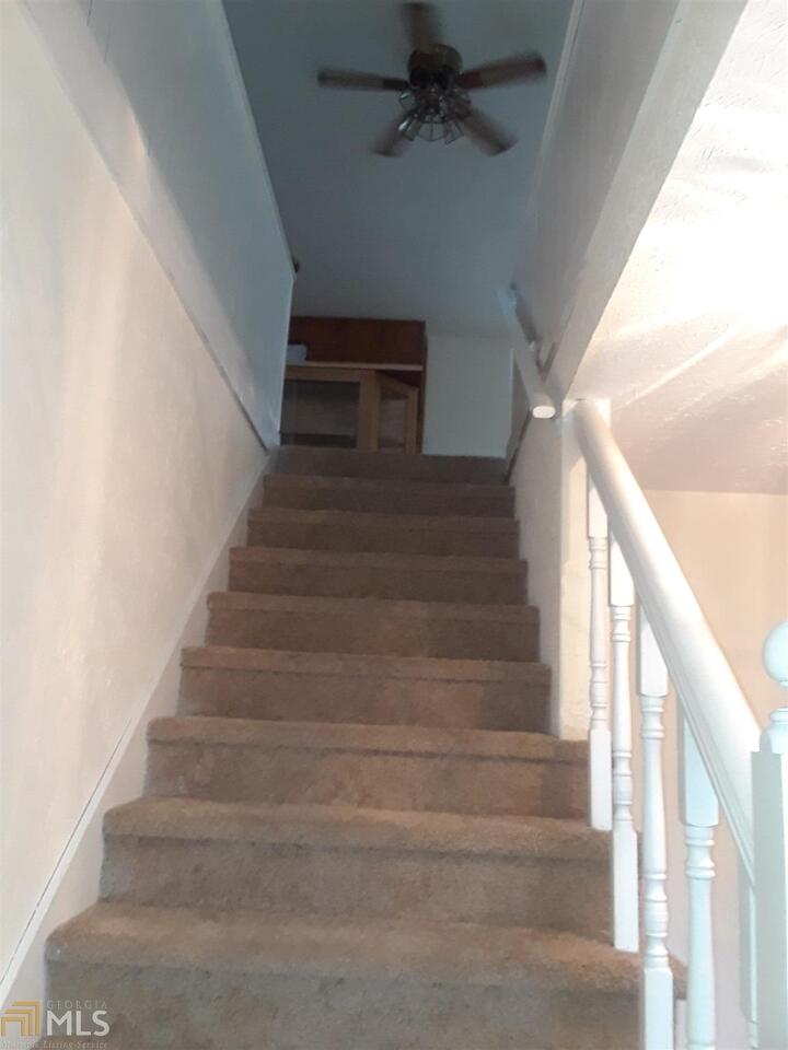 995 Green Street Southeast, Unit C Conyers, GA 30012 - Photo 4 of 29 a view of entryway