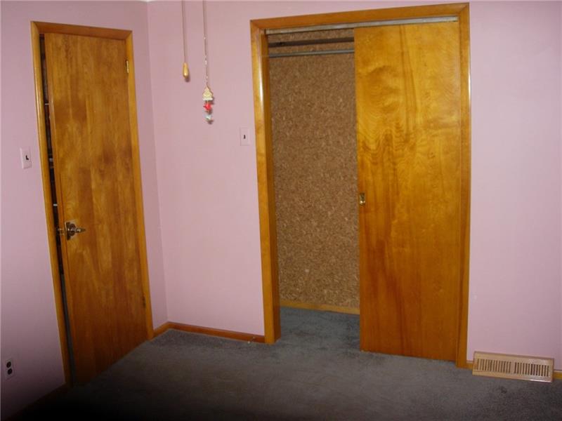 3315 7th Avenue Beaver Falls, PA 15010 - Photo 8 of 12