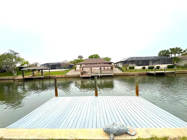 $2,400 | 19 Cedarfield Court, Palm Coast, FL 32137