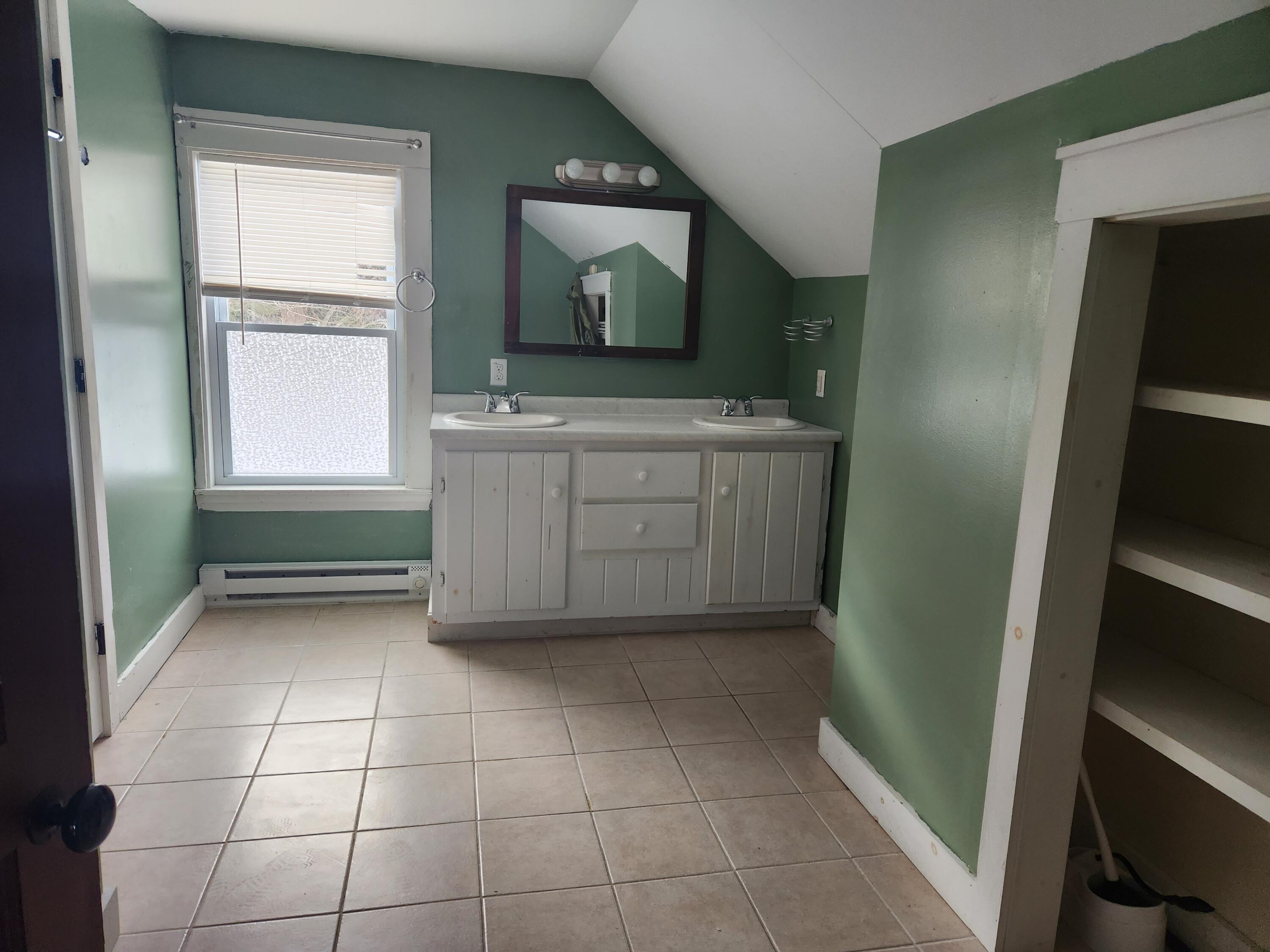 150 High Street Paris, ME 04281 - Photo 18 of 24 Full bath up
