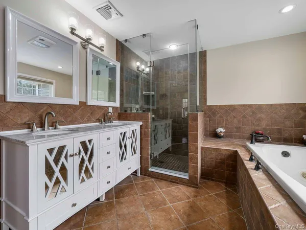 a bathroom with a tub