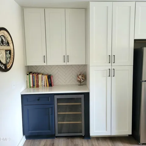 a close view of sink and tap