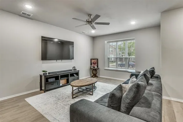 $2,400 | 3013 Willow Wood Court, Crandall, TX 75114