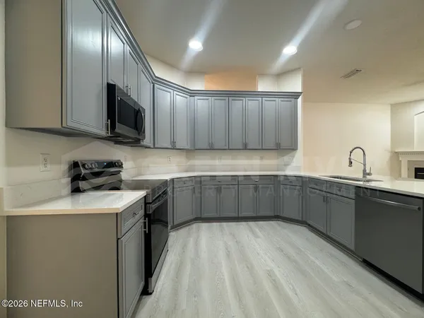 $2,275 | 3176 Tower Oaks Drive, Orange Park, FL 32065