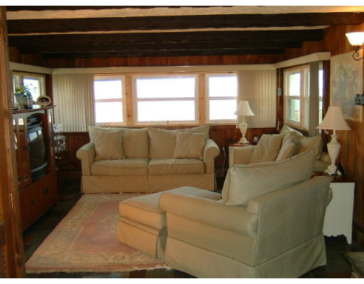 121 Upland Road Winthrop, MA 02152 - Photo 4 of 9 Gallery Image 4