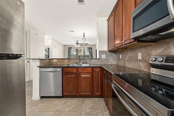 $155,000 | 901 Charo Parkway, Unit 716, Davenport, FL 33897