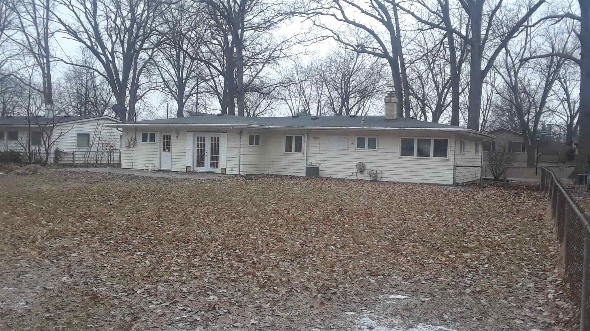 2730 Inwood Drive Fort Wayne, IN 46815 - Photo 4 of 19