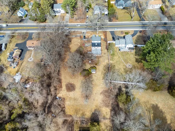 $300,000 | 488 R Main Street, Millis, MA 02054