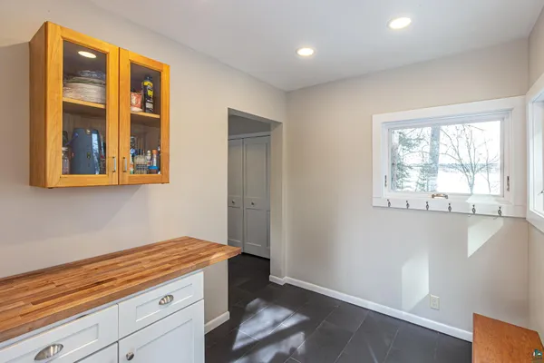 $825,000 | 1621 North Pioneer Road, Ely, MN 55731