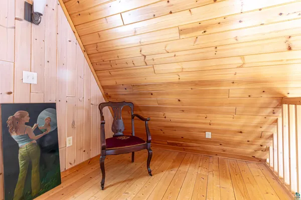 $825,000 | 1621 North Pioneer Road, Ely, MN 55731