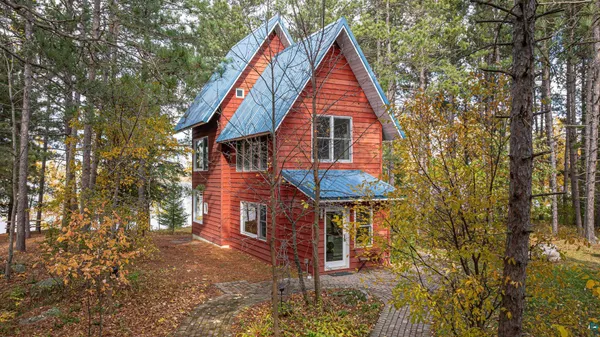 $825,000 | 1621 North Pioneer Road, Ely, MN 55731