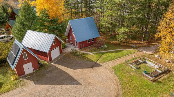 $825,000 | 1621 North Pioneer Road, Ely, MN 55731