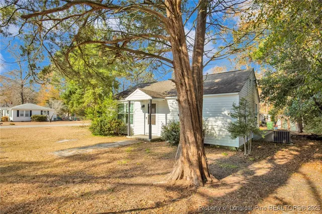 $115,000 | 5426 Pinecrest Street, Hope Mills, NC 28348