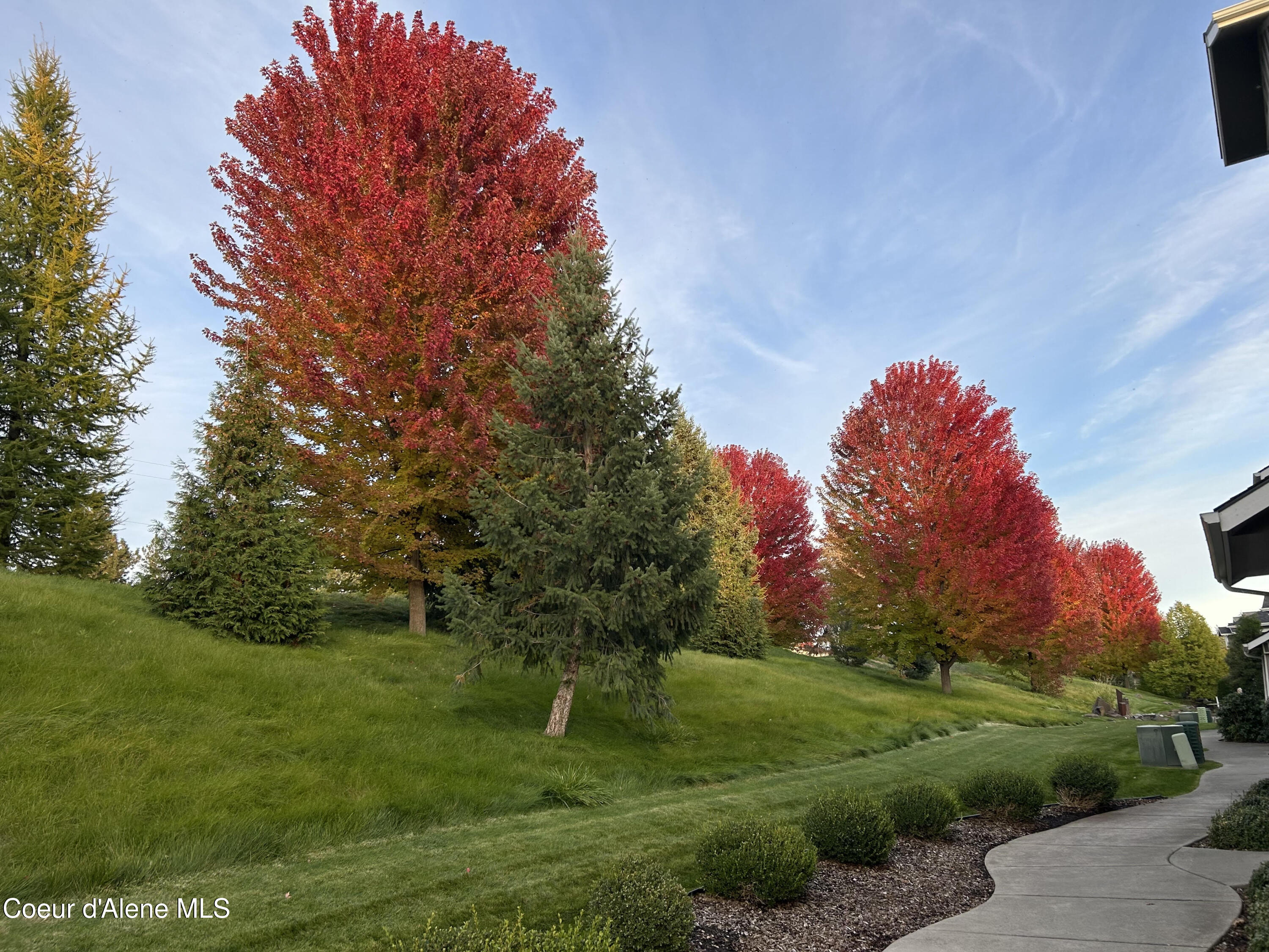 4583 Greenchain Loop, Unit 6 Coeur D'Alene, ID 83814 - Photo 39 of 57 Fall Pic 2