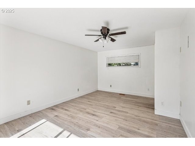 215 Southwest Towle Avenue Gresham, OR 97080 - Photo 19 of 38 a view of a room with wooden floor