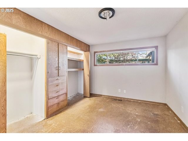 215 Southwest Towle Avenue Gresham, OR 97080 - Photo 23 of 38 a view of an empty room