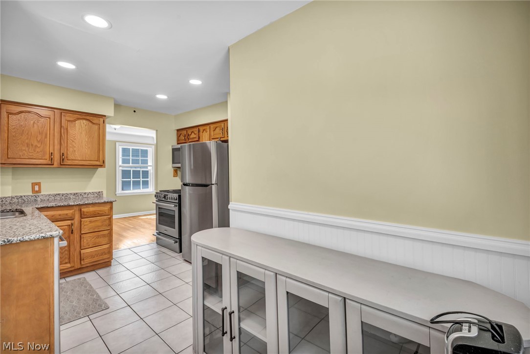 20860 Farnsleigh Road Shaker Heights, OH 44122 - Photo 19 of 46 Gallery Image 19