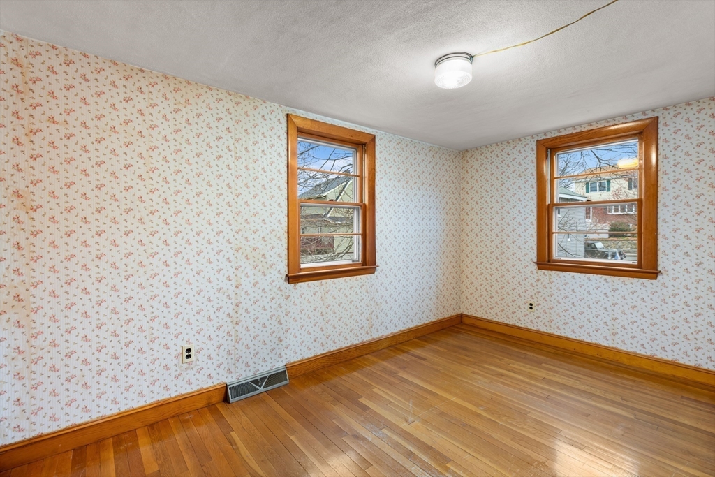 32 Wagner Road Medford, MA 02155 - Photo 14 of 23 Gallery Image 14