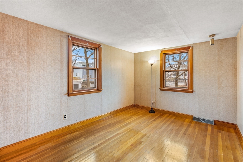32 Wagner Road Medford, MA 02155 - Photo 16 of 23 Gallery Image 16