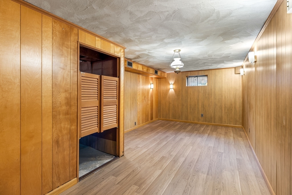 32 Wagner Road Medford, MA 02155 - Photo 18 of 23 Gallery Image 18