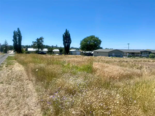 $28,500 | 1 Northwest Blake Avenue, Wilbur, WA 99185