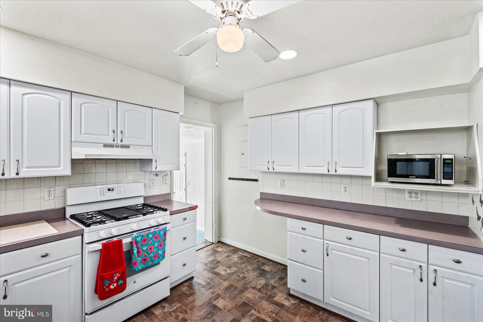 797 Forest Grove Road Colonial Beach, VA 22443 - Photo 15 of 40 Kitchen