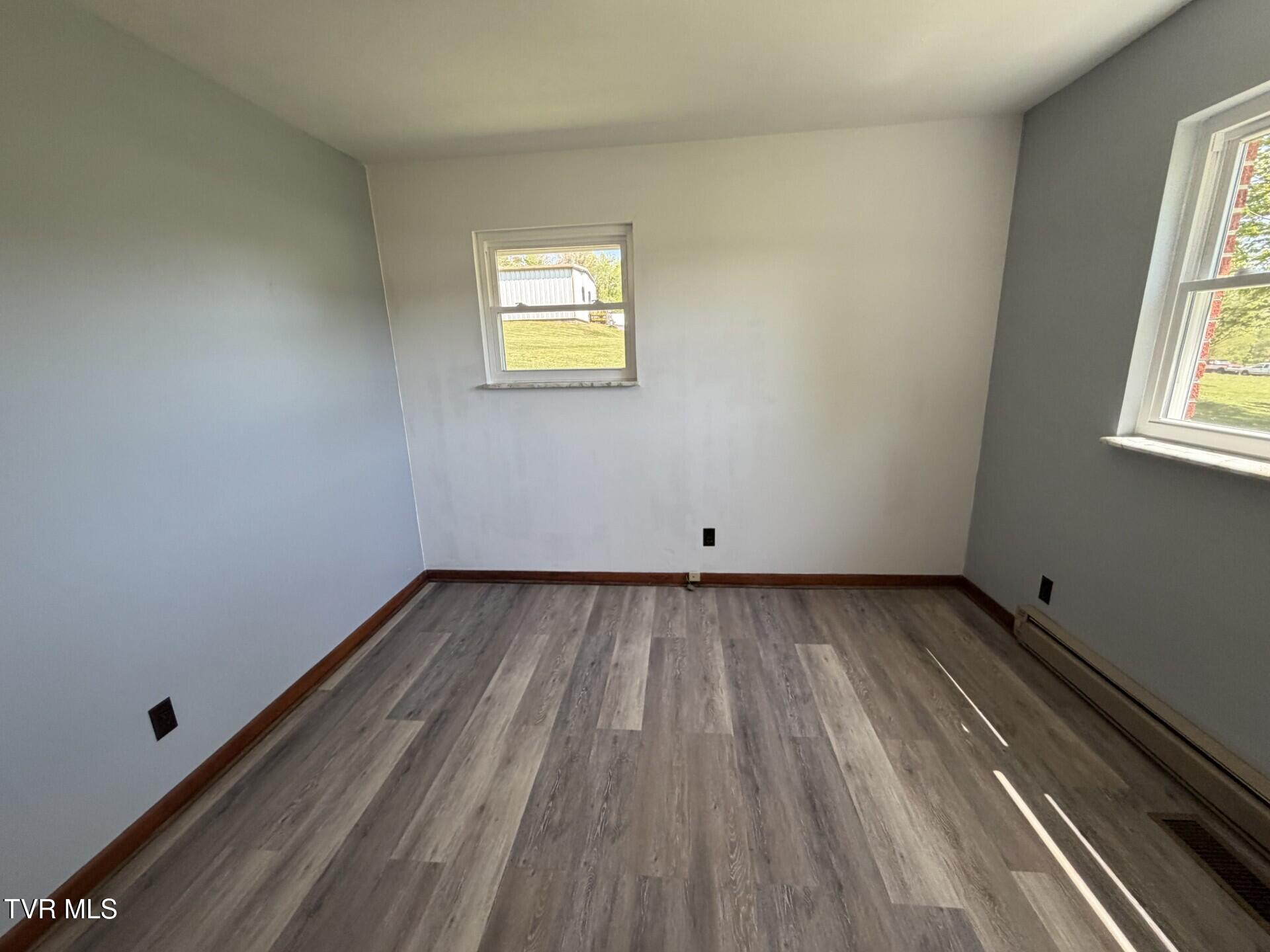 487 Right Poor Valley Road Pennington Gap, VA 24277 - Photo 21 of 31 Bed