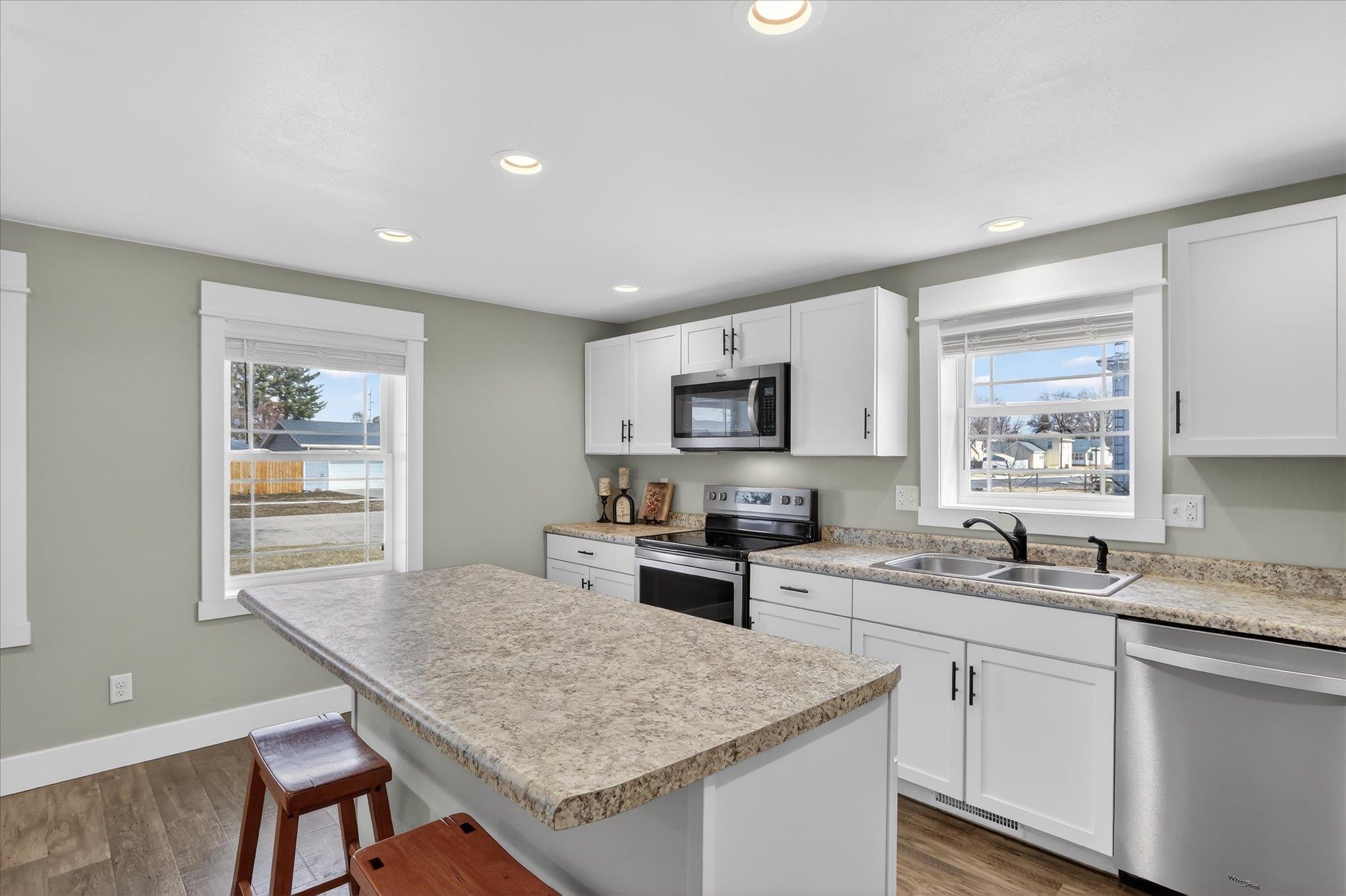 1206 13th Street Brodhead, WI 53520 - Photo 2 of 41