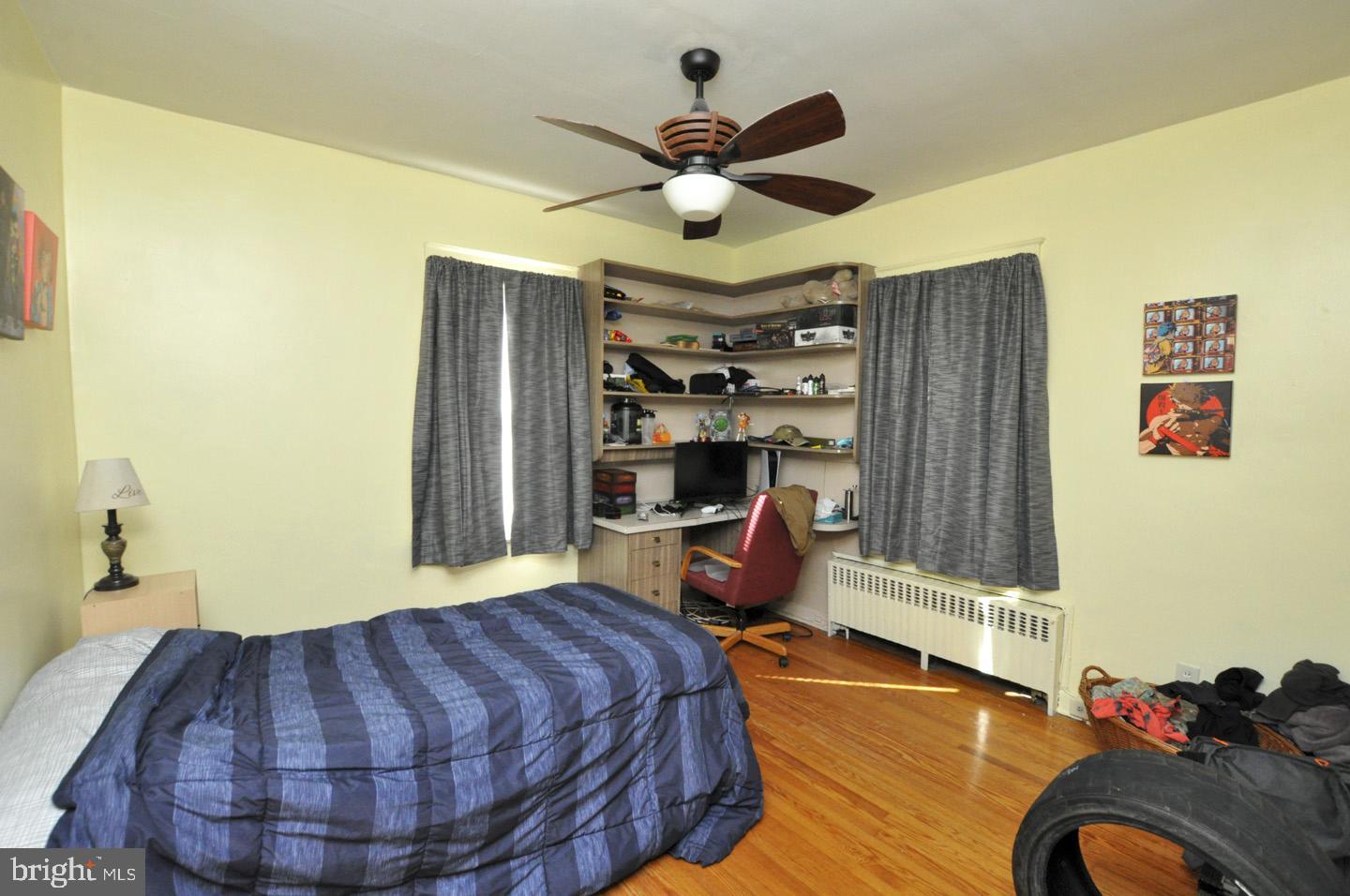 533 Manor Road Beverly, NJ 08010 - Photo 15 of 34 Bedroom / first floor