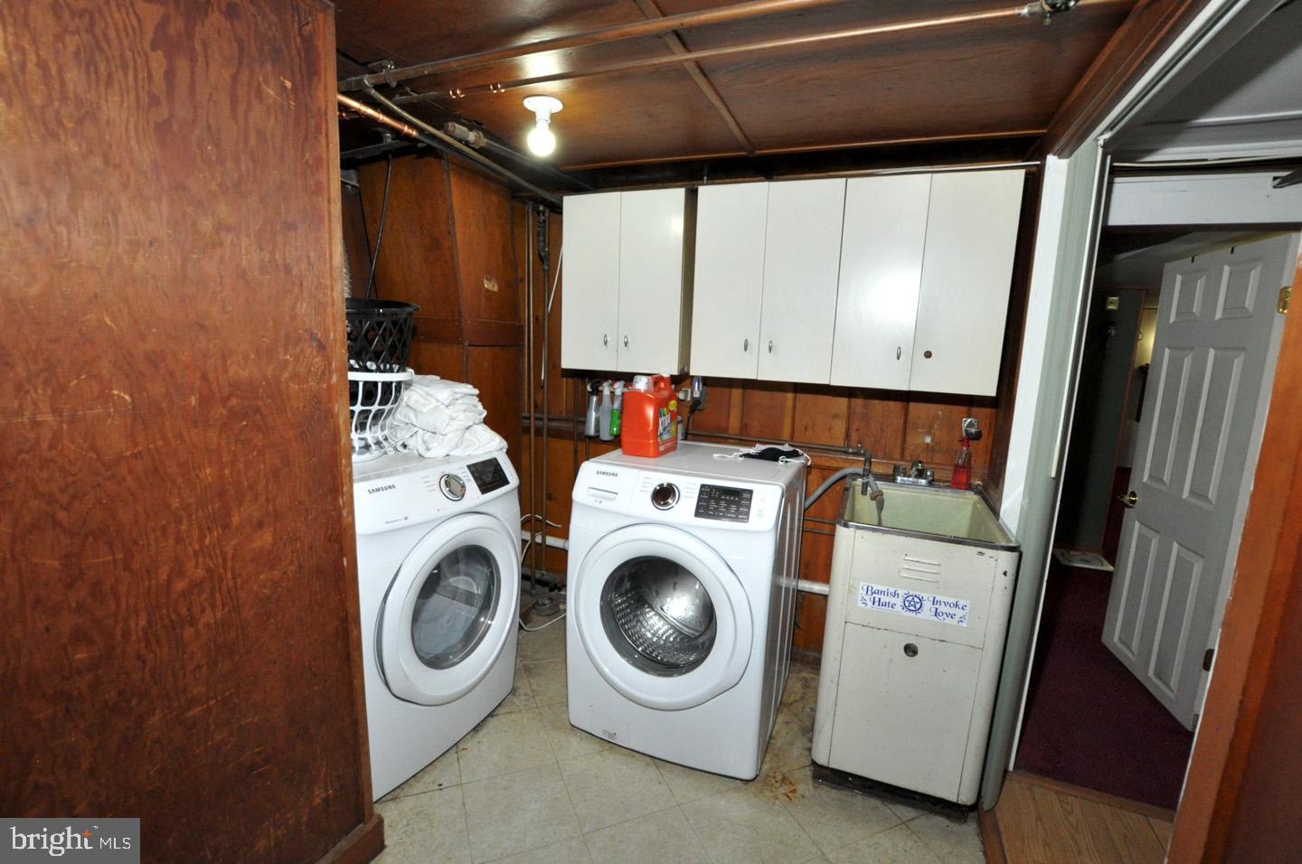 533 Manor Road Beverly, NJ 08010 - Photo 28 of 34 Laundry / basement