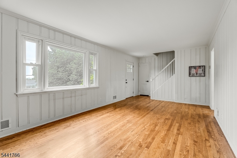 27 Dogwood Road Morris Plains, NJ 07950 - Photo 3 of 25