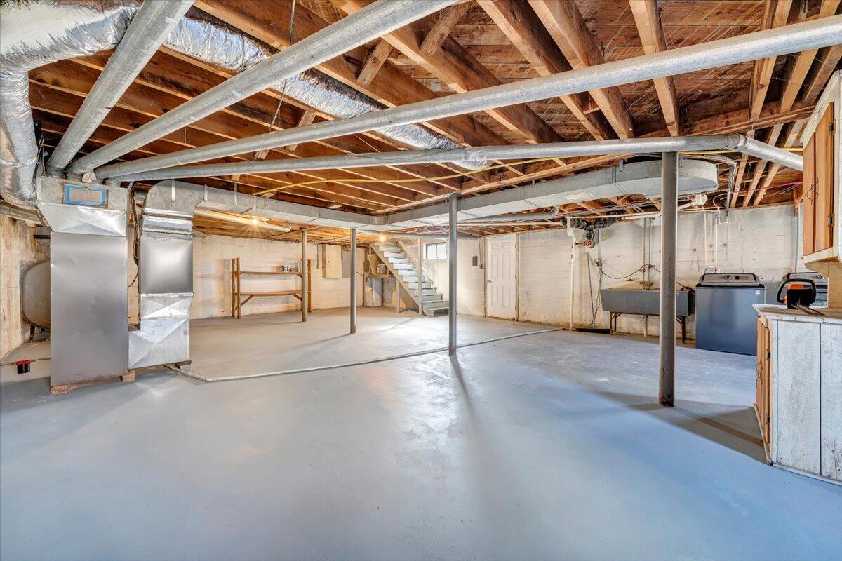 3808 Cove Road Roanoke, VA 24017 - Photo 22 of 34 a view of an empty room with wooden walls