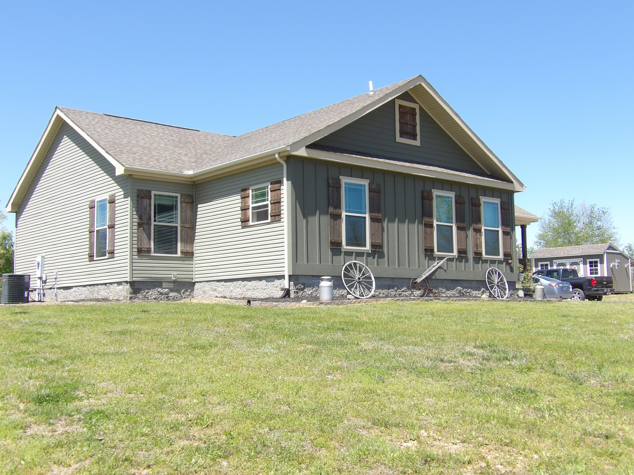 520 Young Road Waverly, TN 37185 - Photo 3 of 64