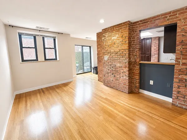 $4,100 | 87 Gainsborough Street, Unit 407, Boston, MA 02115