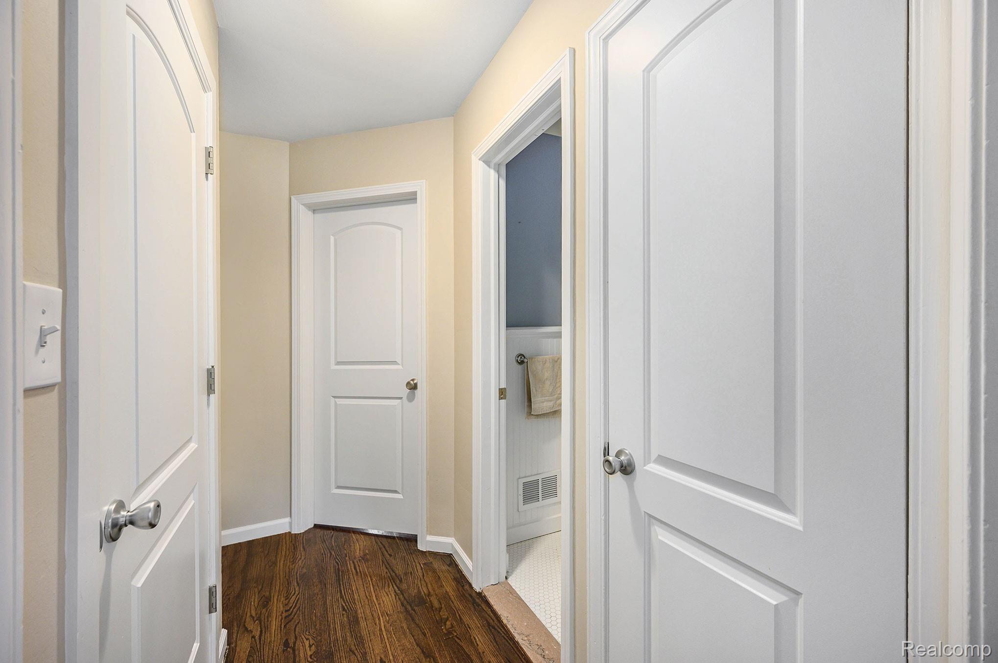 983 Harvard Road Berkley, MI 48072 - Photo 19 of 42 983-Harvard-Road_61.jpg