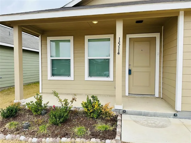 $1,700 | 1514 Trick Riding Way, Crandall, TX 75114