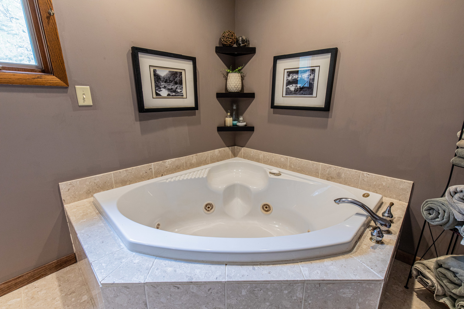 1000 Timber Ridge Road Princeton, IL 61356 - Photo 32 of 55 a white bath tub sitting in a bathroom