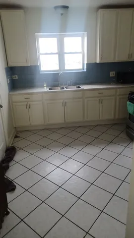 $1,300 | 5132 West 21st Street, Unit 2S, Cicero, IL 60804