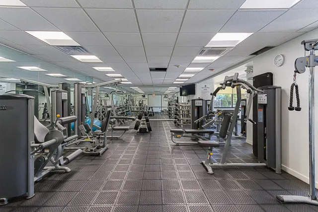 $175,000 | 3930 North Pine Grove Avenue, Unit 1410, Chicago, IL 60613